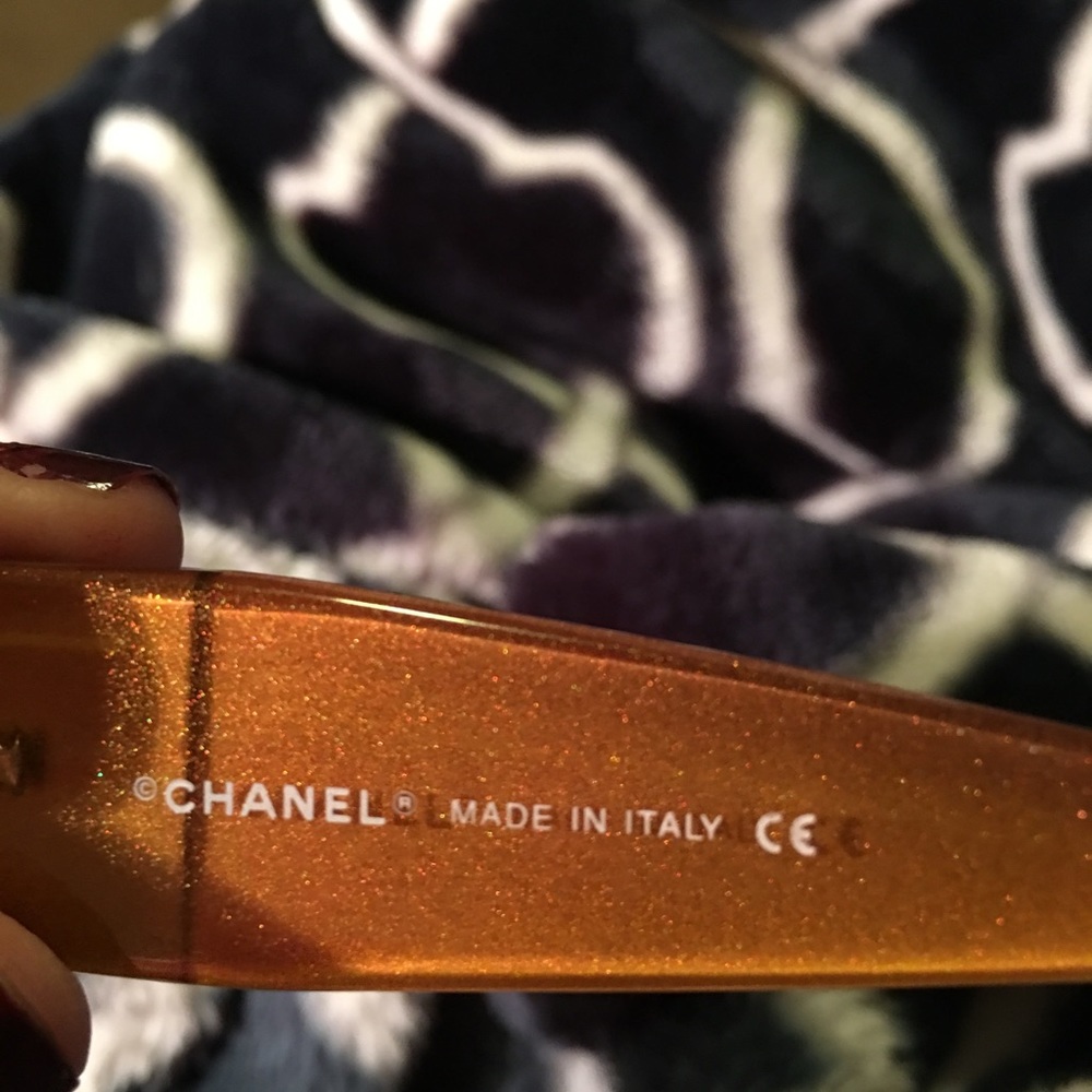 Chanel  sun glasses extra wide - Picture 3 of 6